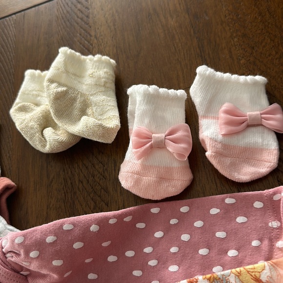 Newborn baby girl set - Picture 3 of 13